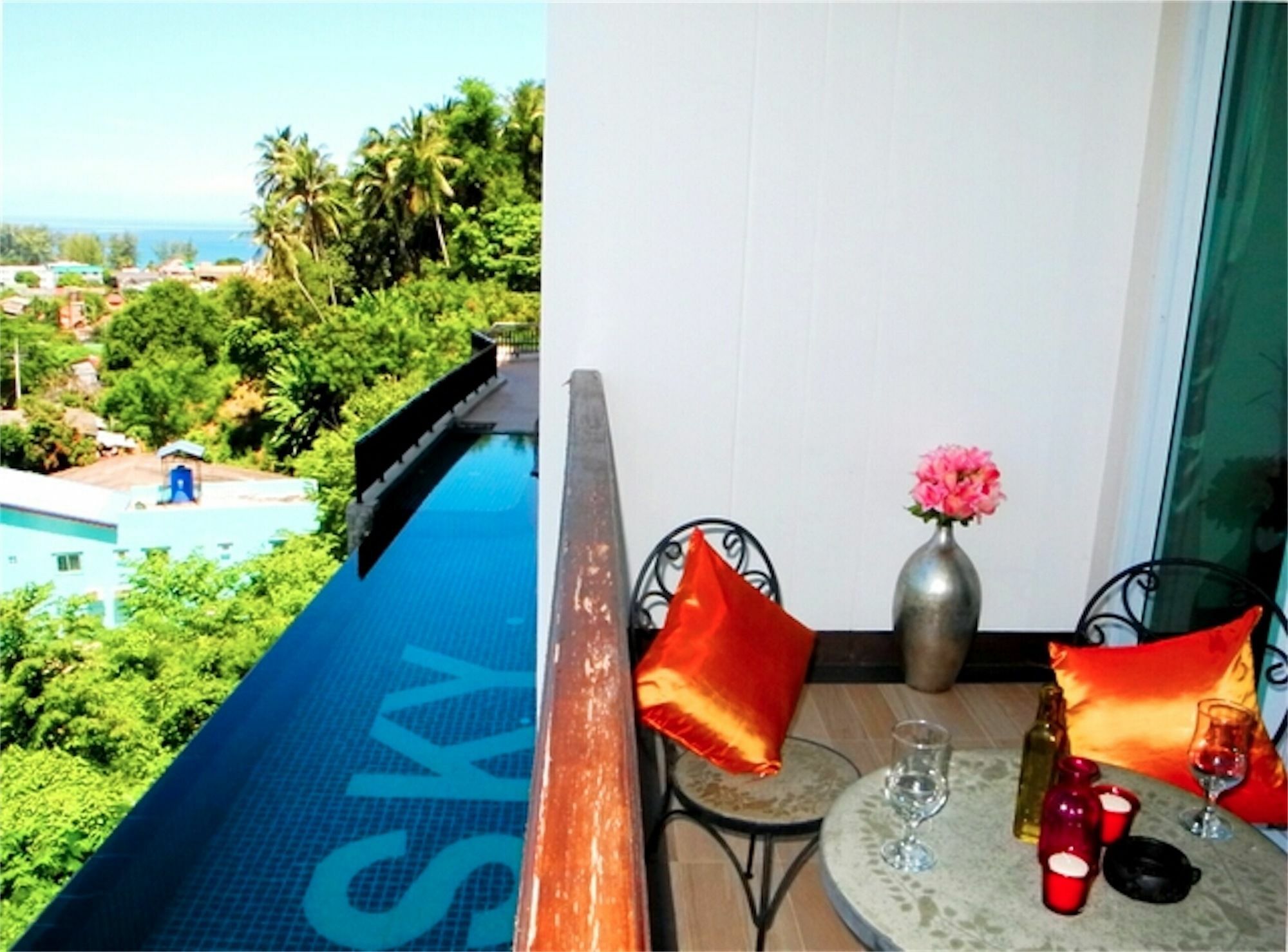 Sea & Sky Karon 1 Bedroom Apartment Kata Beach  Buitenkant foto